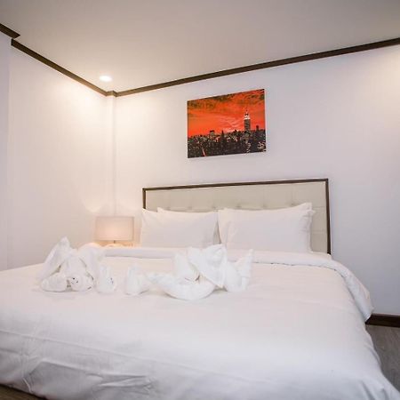 Hotel De Thaphae Chiangmai Chiang Mai Esterno foto